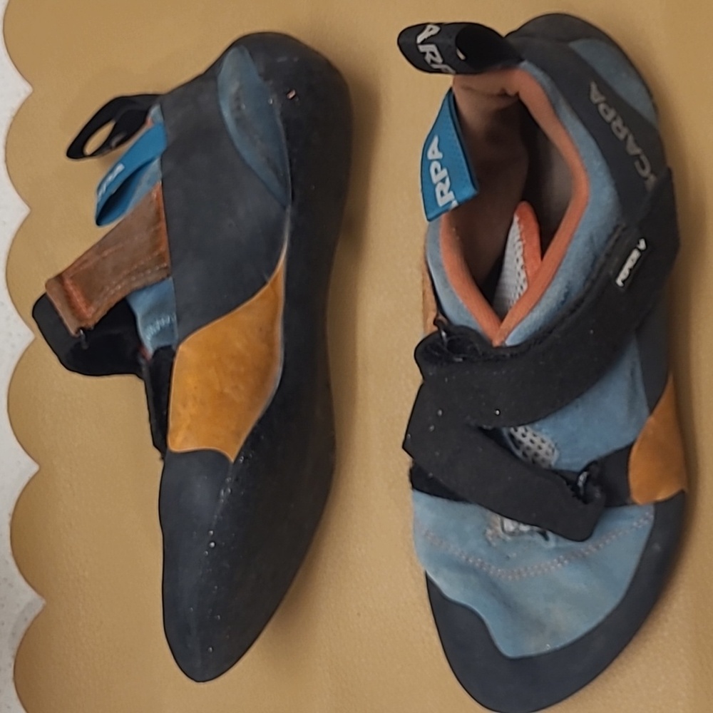 Scarpa Quantic Climbing Shoes Size 7.5